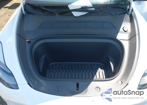 2024 Tesla Model Y Long Range Dual Motor All-Wheel Drive from USA, damaged, VIN 7SAYGDEE8RA290335